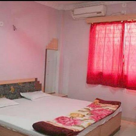 Hotel Mahakal Palace Ujjain Buitenkant foto
