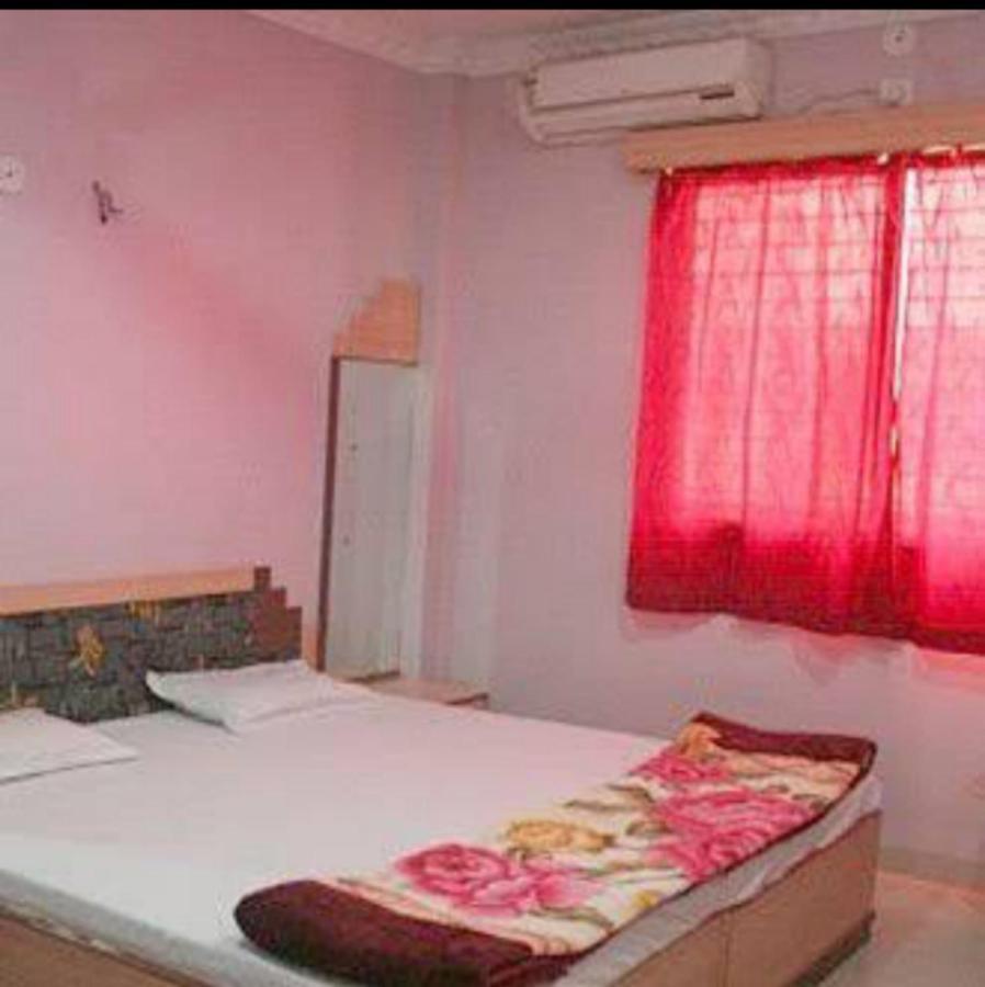 Hotel Mahakal Palace Ujjain Buitenkant foto